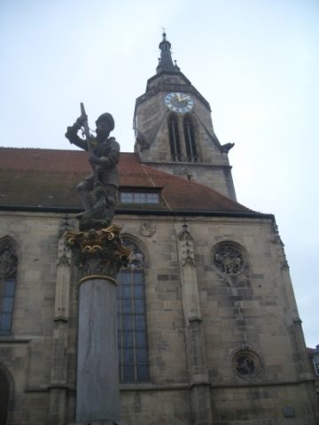 Stiftskirche und Georgsbrunnen